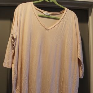 Piko V-Neck Shirt